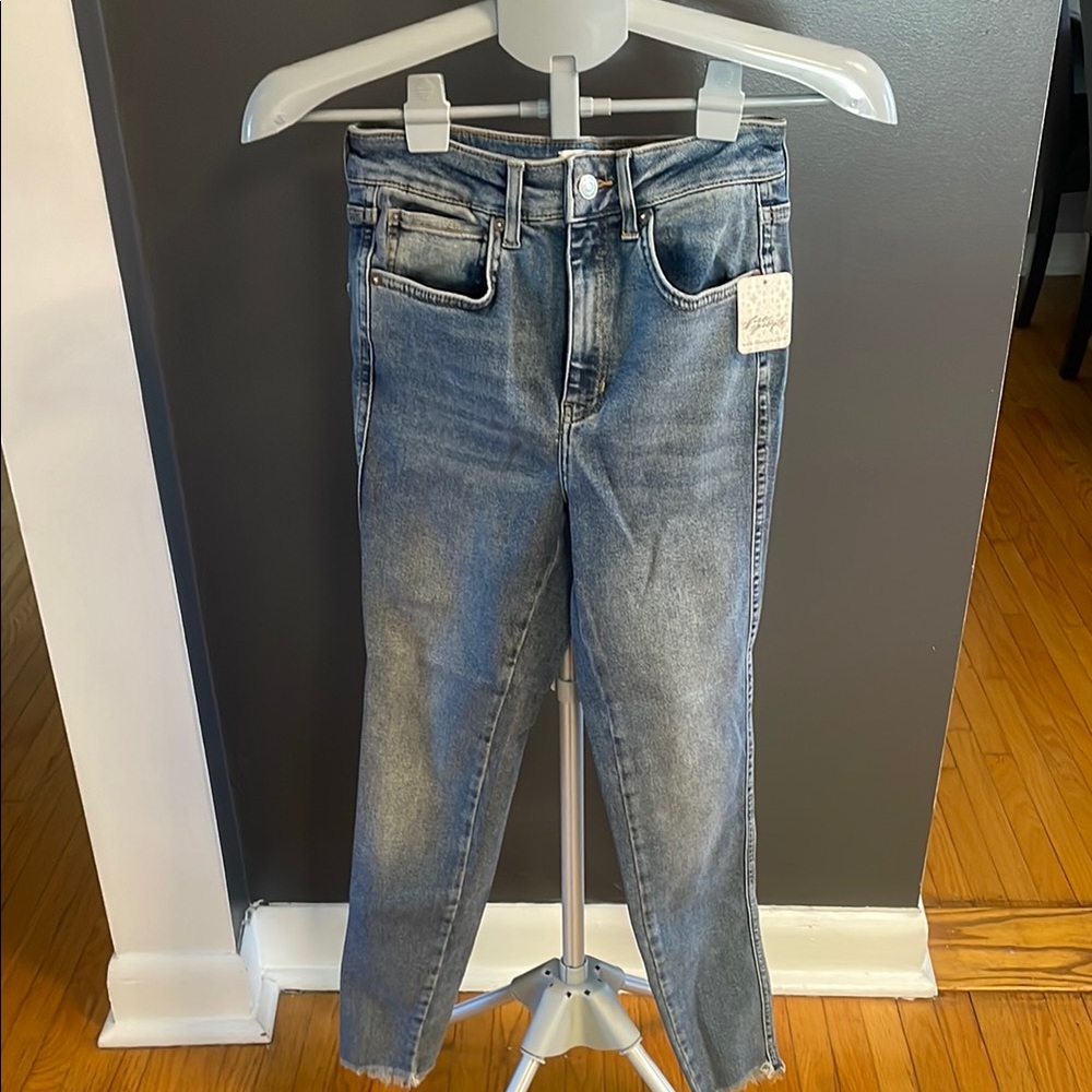 We The Free Blue Ankle Cropped Jeans NWT